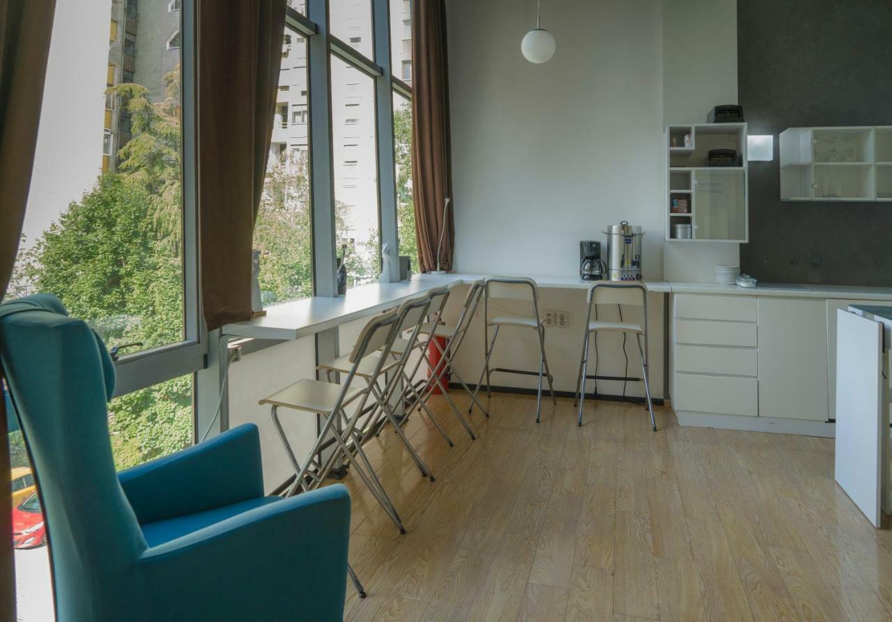 Transit Hotel Central Skopje Eksteriør bilde