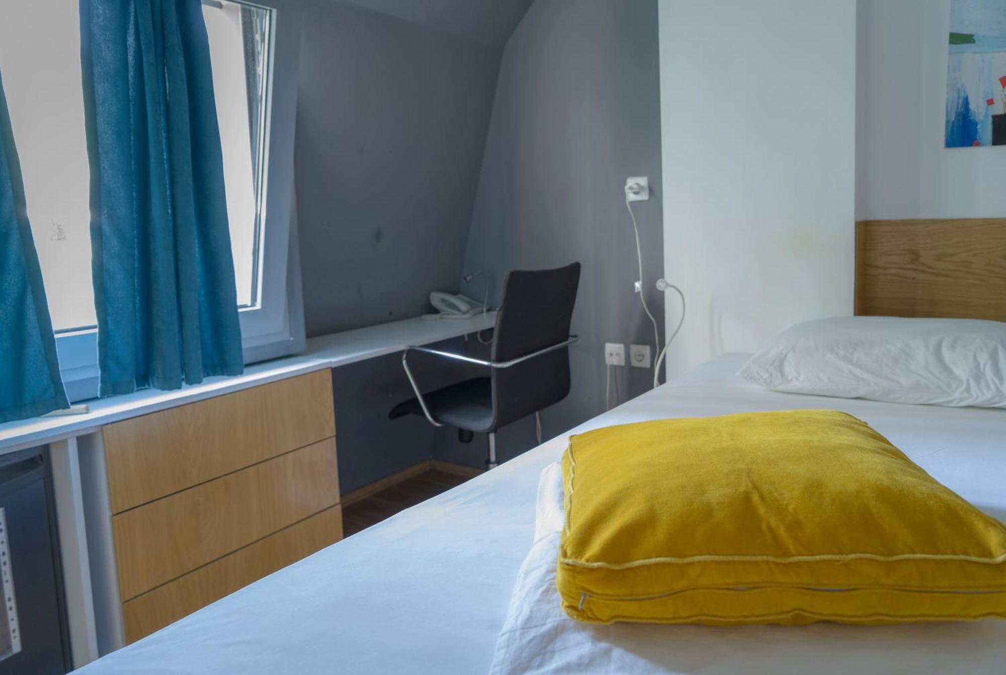 Transit Hotel Central Skopje Eksteriør bilde