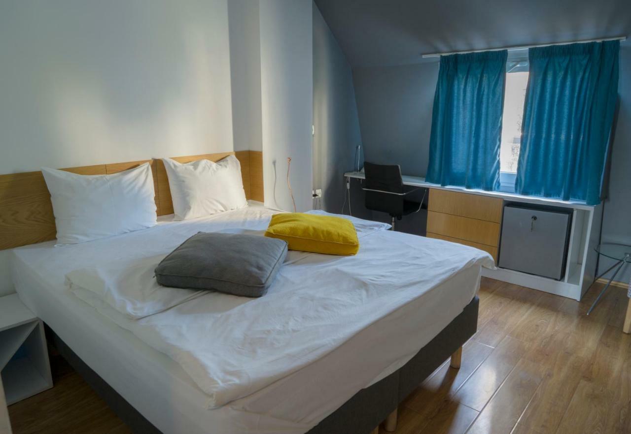 Transit Hotel Central Skopje Eksteriør bilde