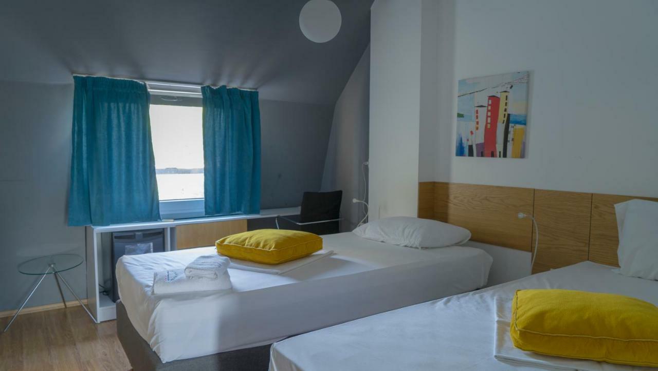 Transit Hotel Central Skopje Eksteriør bilde